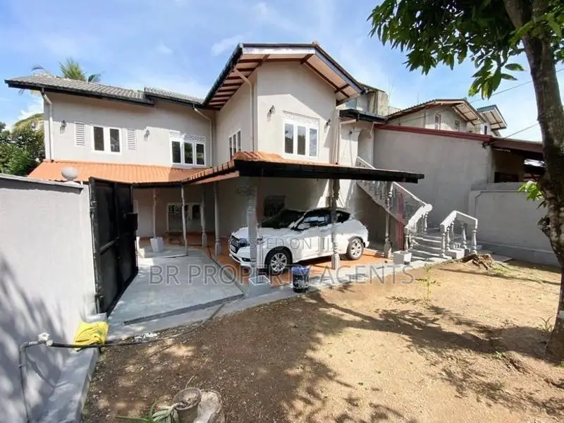 Two Storey House for Sale in Pannipitiya
