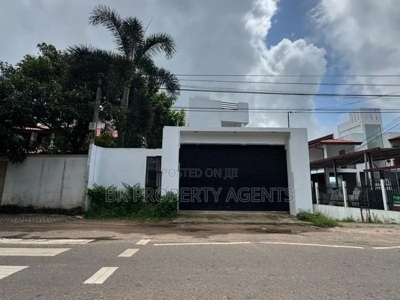Luxury Two Storey House for Sale in Batakattara, Piliyandala