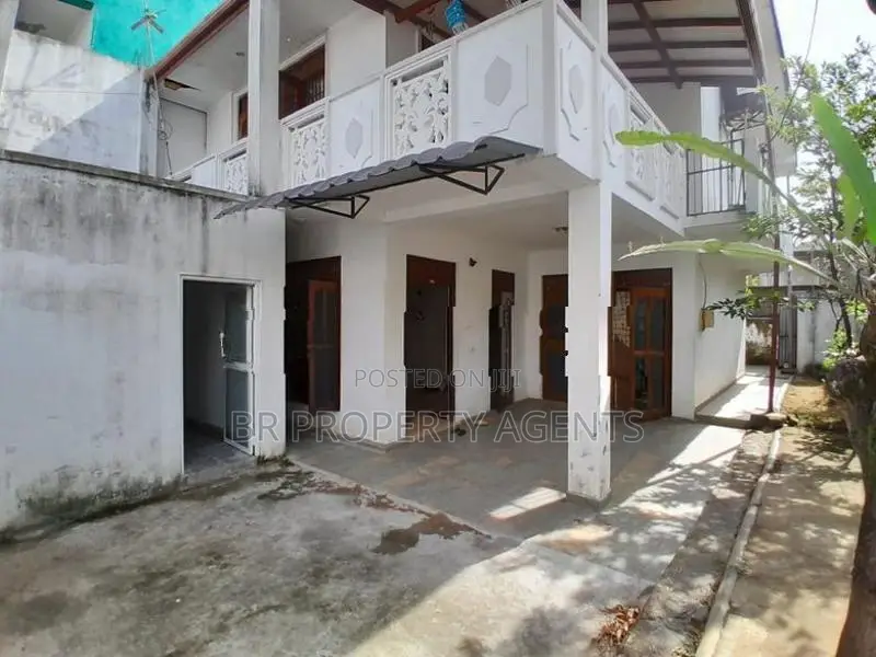 Two Storey House for Sale in Wellampitiya