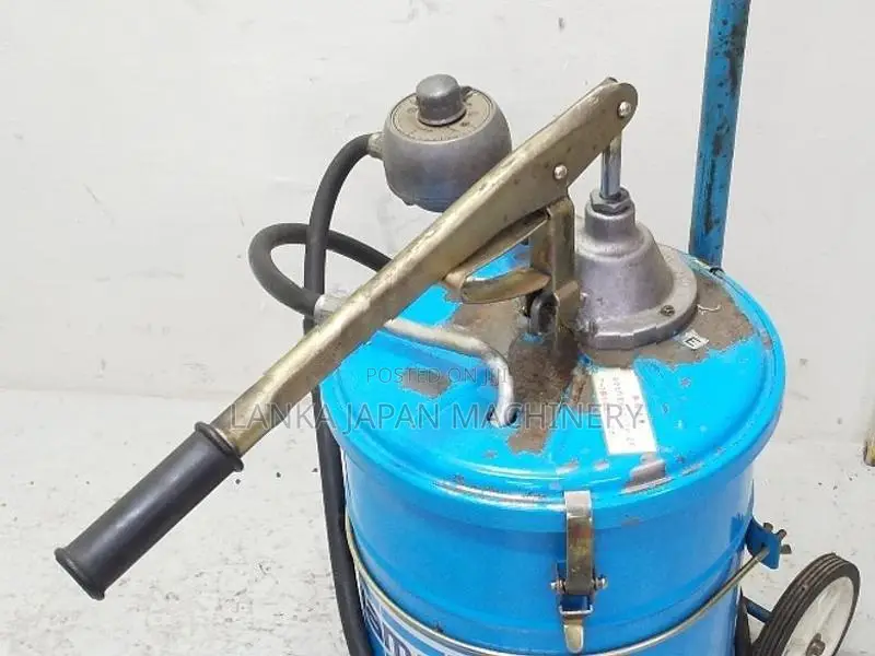 Automotive Oil Injector