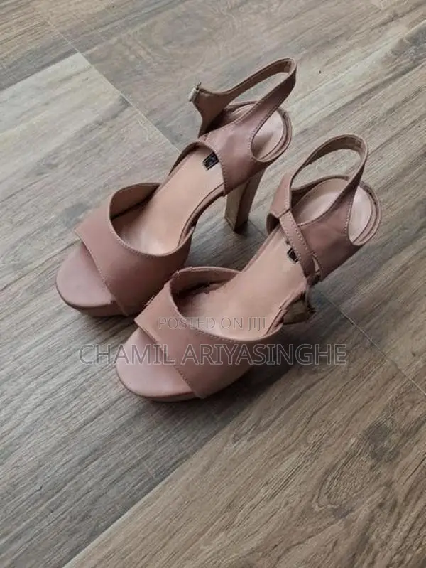 Zevida 38 UK size High Heels