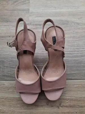 Zevida 38 UK size High Heels