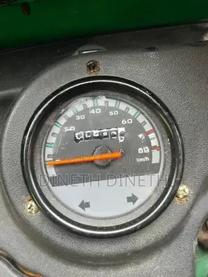 Bajaj RE 205 2011