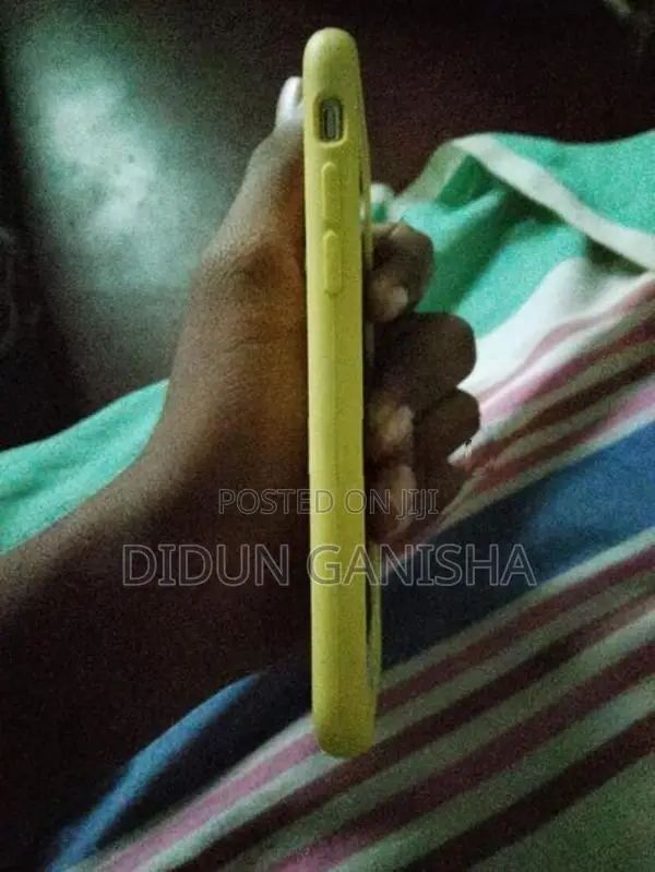 Apple iPhone 6S (Used)