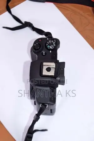 Canon EOS M50 Mirrorless Camera