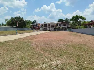 ගොඩගම කොම්පයාහේන පාරෙන් බිම් කොටස් විකිණීමට