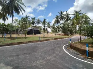 පොල්ගස්ඕවිට හන්දියට ආසන්නව බිම් කොටස් විකිණීමට