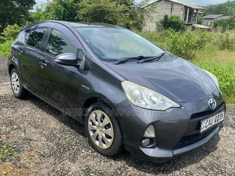 Toyota Aqua 2014