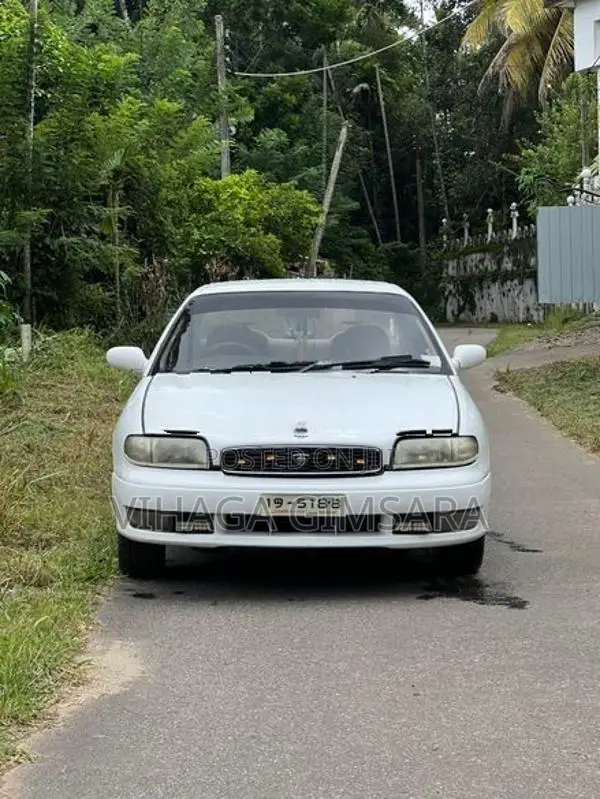 Nissan Bluebird 1998