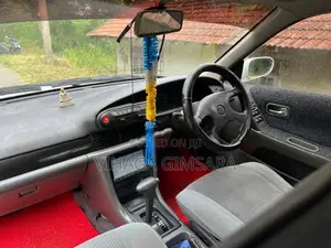 Nissan Bluebird 1998