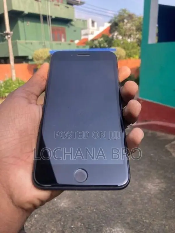 Apple iPhone 8 Plus (Used)