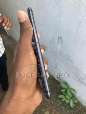 Apple iPhone 8 Plus (Used)