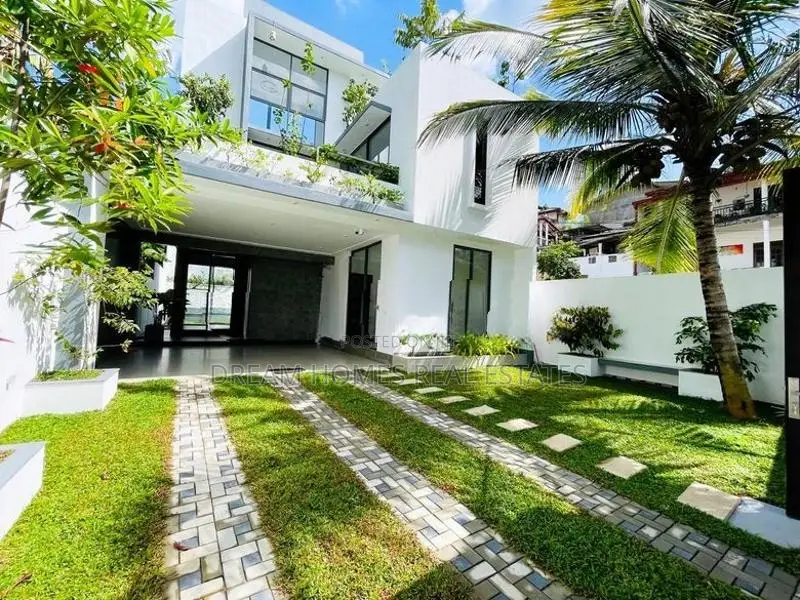 Newly Built Luxury Home for Sale in Kadawatha
