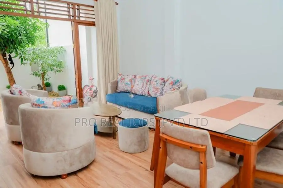 Spacious House for Rent in Thalahena