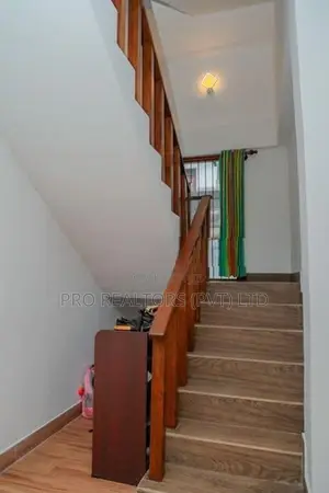 Spacious House for Rent in Thalahena