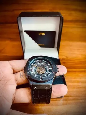 Wojtek Brand | Automatic Movement