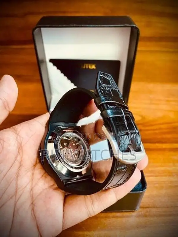 Wojtek Brand | Automatic Movement