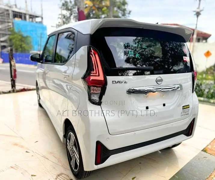 Nissan Dayz Highway Star 2024