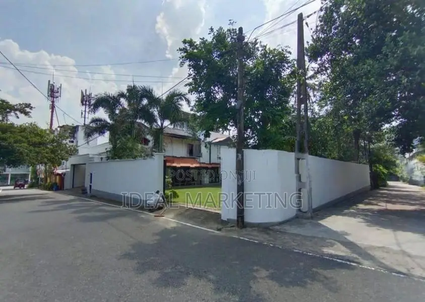 Pita Kotte - Three Storied House for Rent