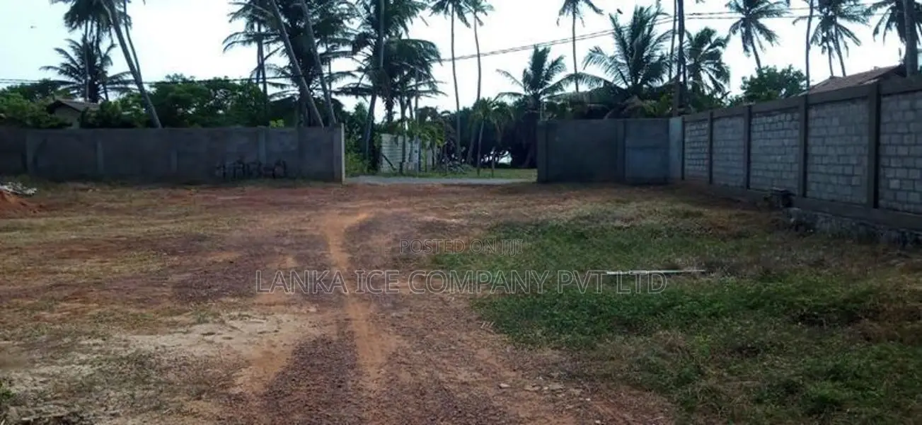 නයිනමඩමෙන් අගනා ඉඩමක් විකිණීමට