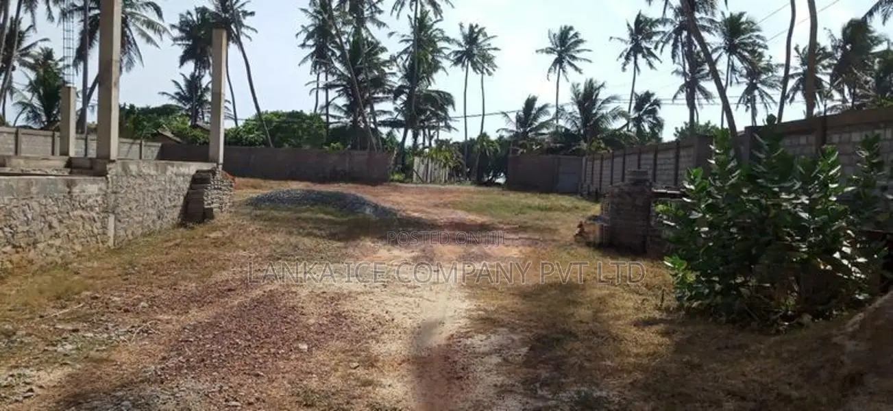නයිනමඩමෙන් අගනා ඉඩමක් විකිණීමට