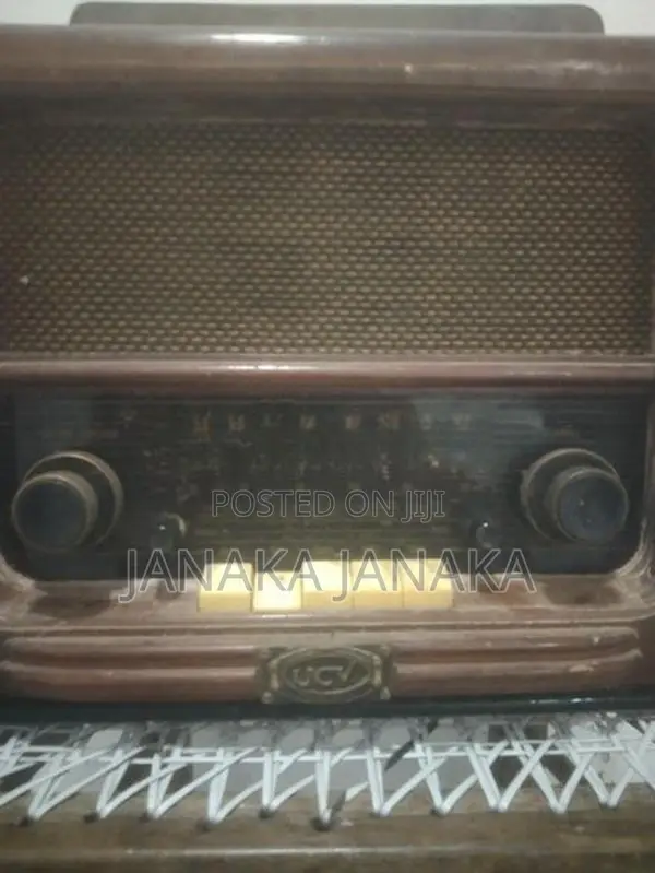 Vintage Old Radio