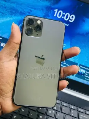 Apple iPhone 11 Pro 256GB (Used)