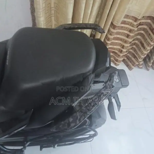 Hero Hunk 160R 2025