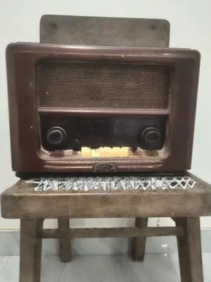 Vintage Old Radio