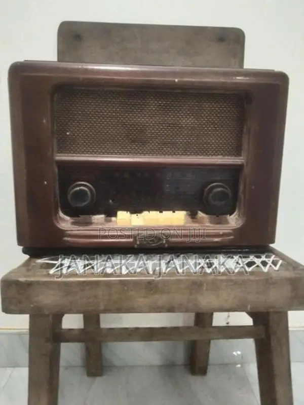 Vintage Old Radio