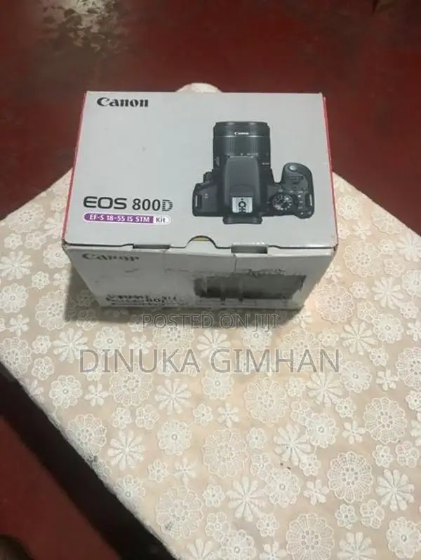 Canon EOS Rebel T7i / 800D Camera