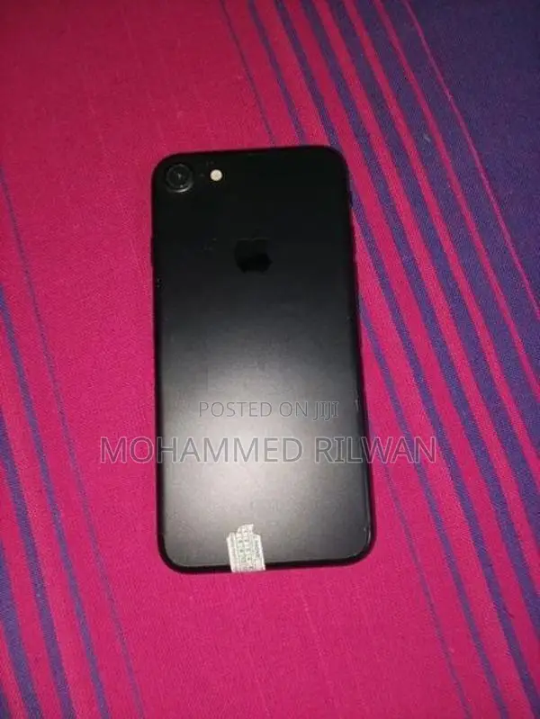 Apple iPhone 7 (Used)