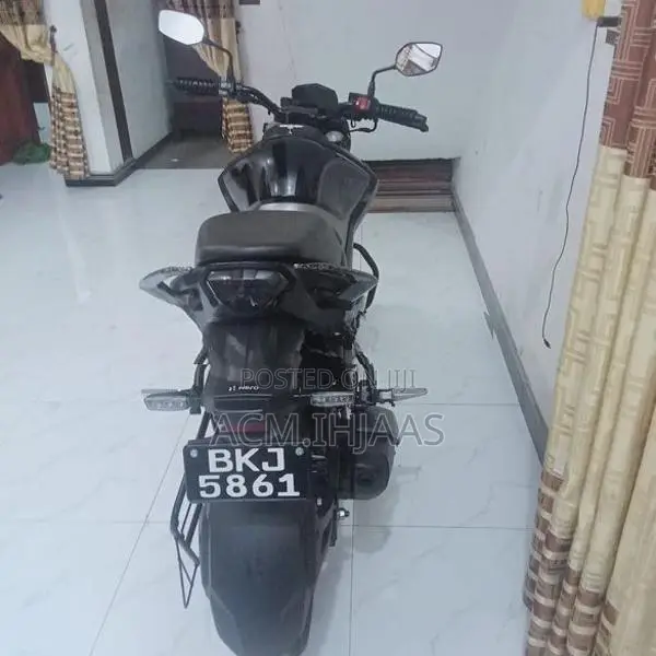 Hero Hunk 160R 2025