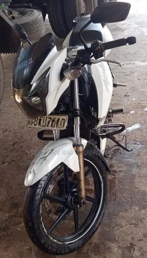 TVS Apache RTR 180 2017