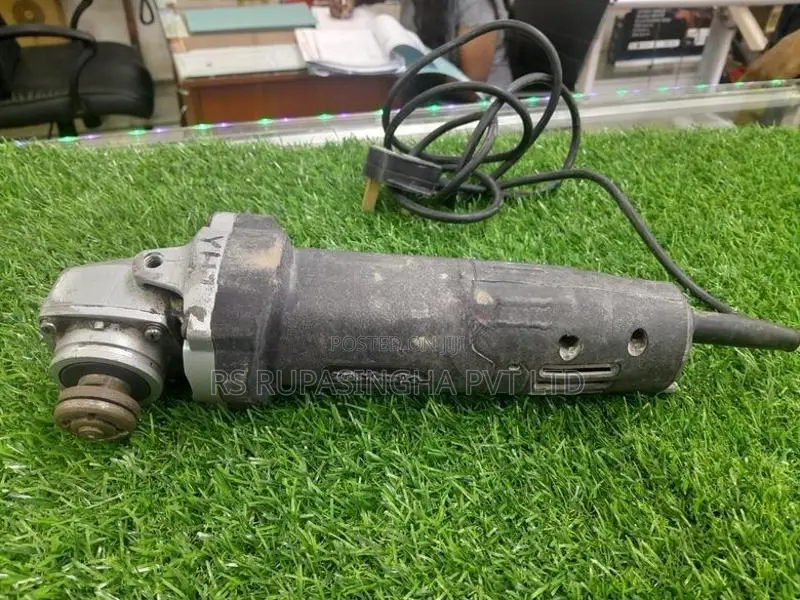 Makute Grinder
