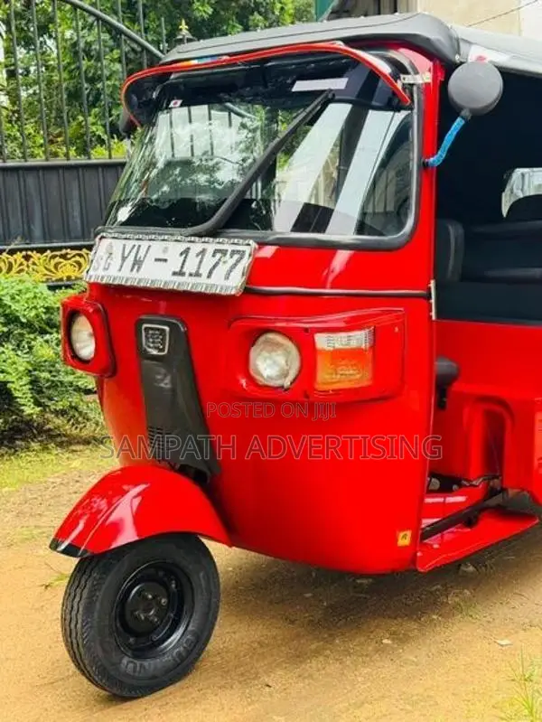 Bajaj RE 2012