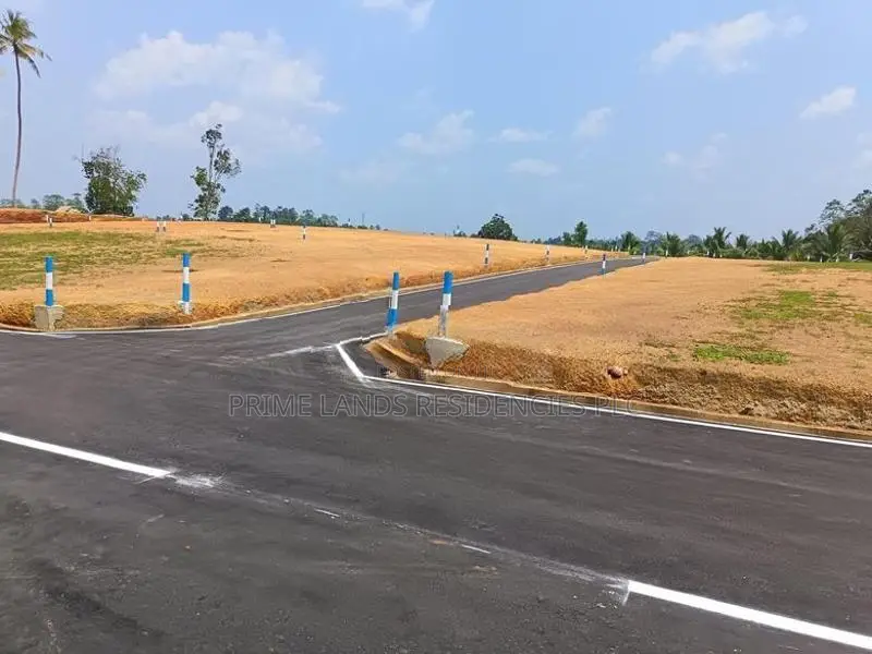 Land for sale in Homagama kiriwaththuduwa