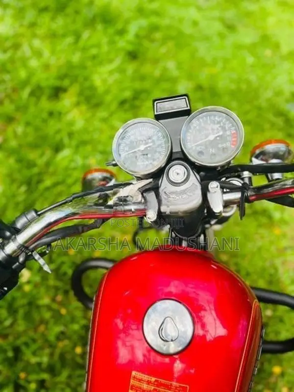 Senaro GN 125 2025