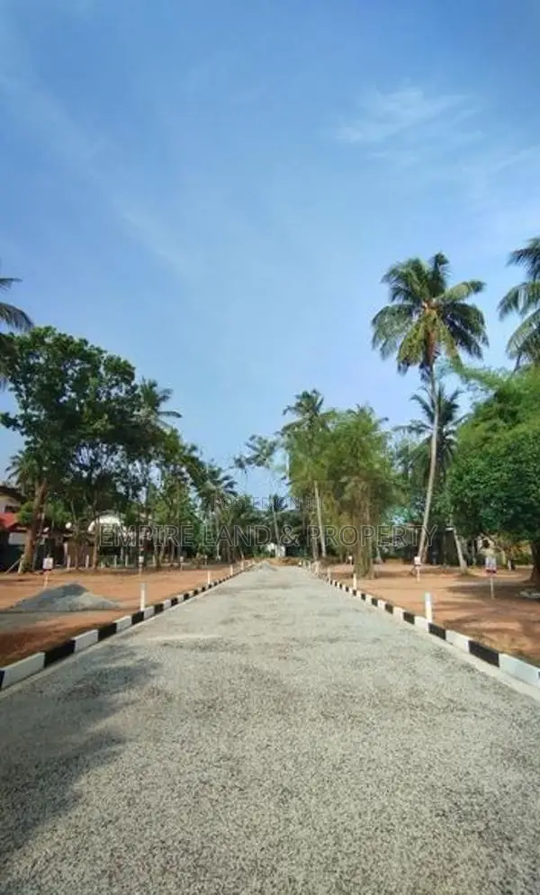 Wattala Uswetakeiyawa Road Luxury Land for Sale
