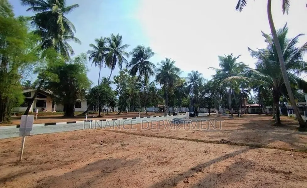Ja Ela Bopitiya Road Luxury Land Plots for Sale Uswetakeiyawa
