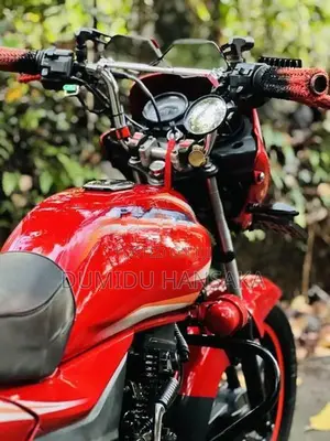 Bajaj Platina 100 ES 2015