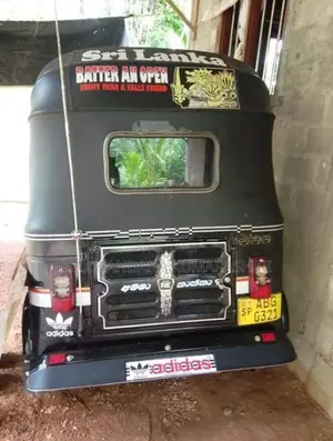 Bajaj RE 2015
