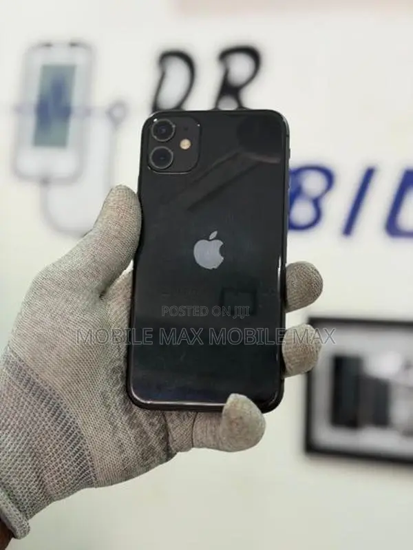 Apple iPhone 11 (Used)
