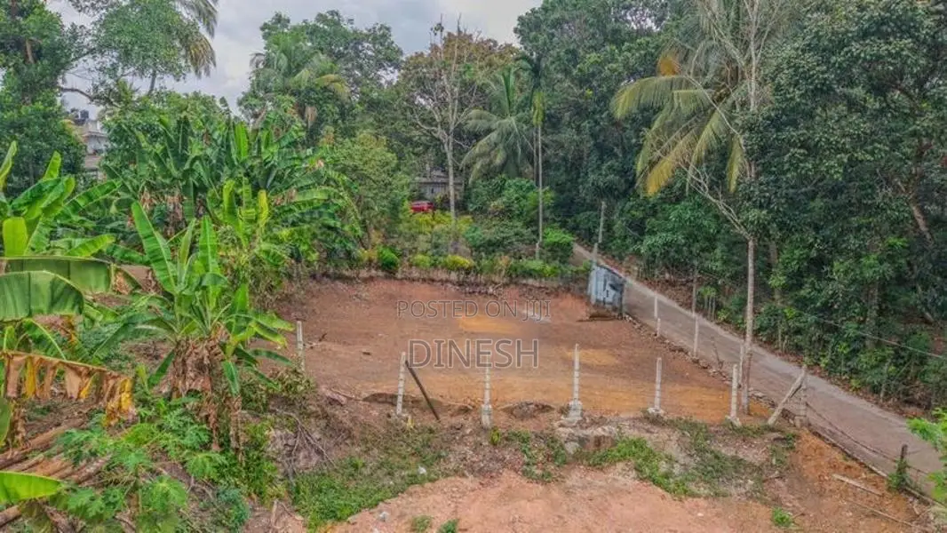 අතුරුගිරිය නගරය ඉඩමක් විකිණීමට