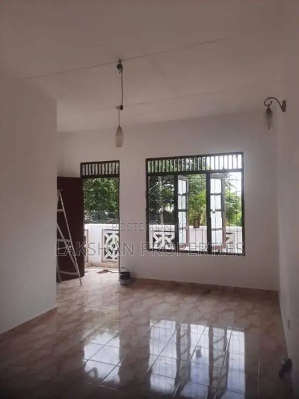 First Floor House For Rent In Boralesgamuwa Lake Road