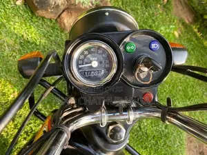 TVS XL 100 2025
