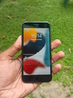 Apple iPhone 7 128GB (Used)