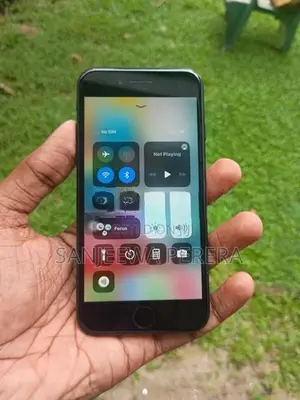 Apple iPhone 7 128GB (Used)