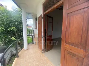 ( DR-1034) Valuable Upper Floor House Rent in Homagama