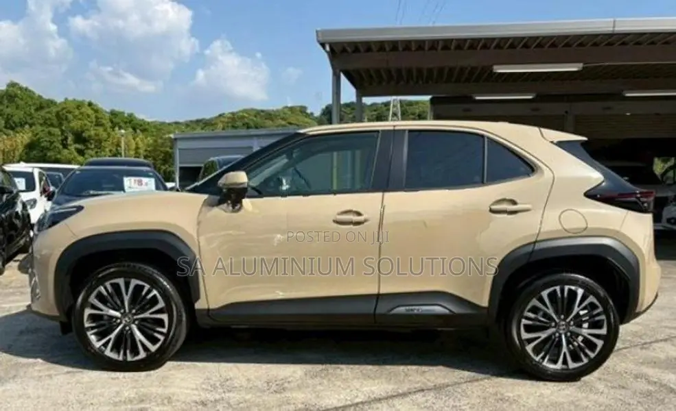 Toyota Yaris Cross U 2025